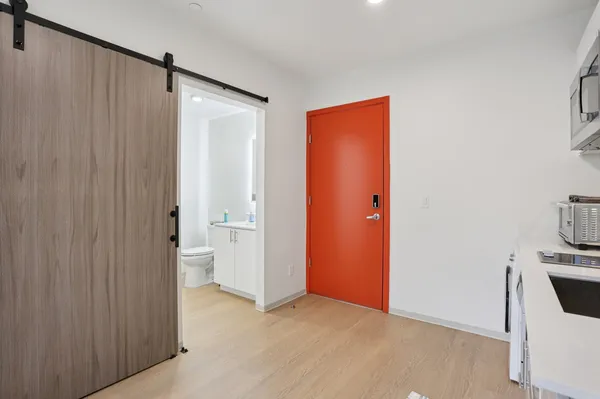 The Rocket  in Wallingford, Seattle | Studio, 1- to 3-Bedroom Rentals Available