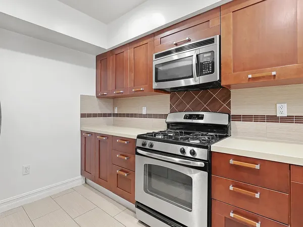 Sherbourne Hall in Pico-Robertson, Los Angeles | Studio, 1- to 3-Bedroom Rentals Available