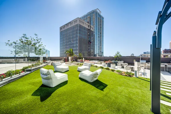 Nari Koreatown in Koreatown, Los Angeles | Studio, 1- to 3-Bedroom Rentals Available