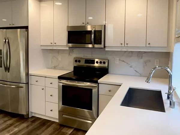5264-5268 Brooklyn Ave NE, Seattle, WA 98105 UW Off-Campus Housing | Brooklyn Houses | Studio, 1- to 3-Bedroom Rentals Available