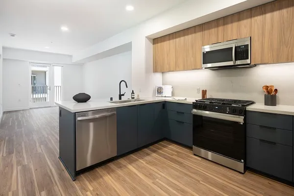 Paxton in Garfield, Huntington Beach | Studio, 1- to 3-Bedroom Rentals Available