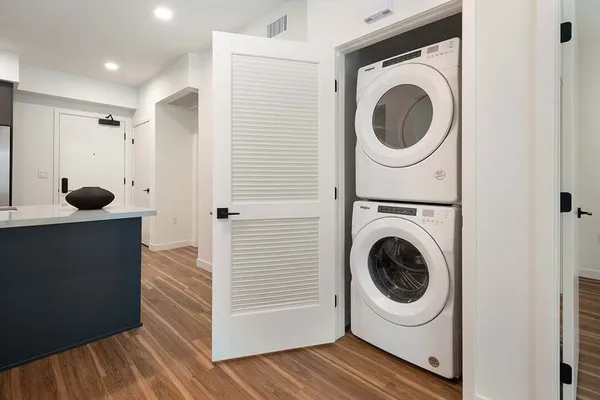 Paxton in Garfield, Huntington Beach | Studio, 1- to 3-Bedroom Rentals Available