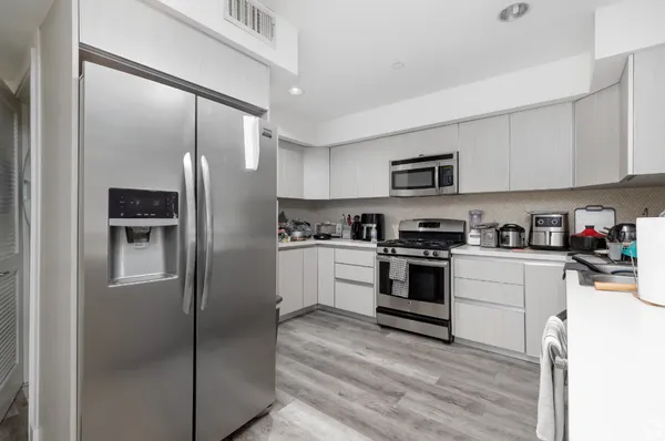 1539 Beloit Ave for rent near UCLA | 1-Bedroom Off-Campus Options Available
