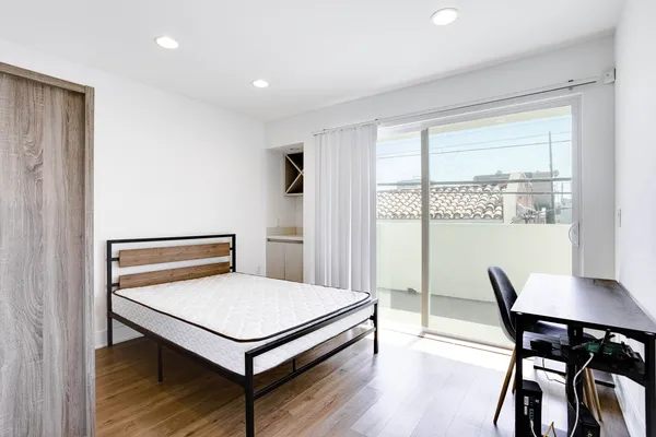 UCLA Off-Campus Housing | 1539 Beloit Ave | Studio, 1- to 3-Bedroom Rentals Available