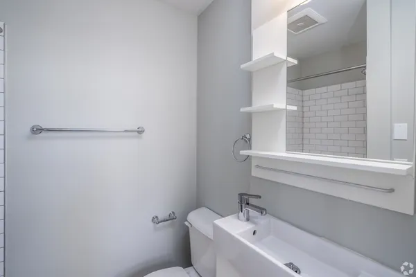 UW Off-Campus Housing | 7th Ave Place | Studio, 1- to 3-Bedroom Rentals Available