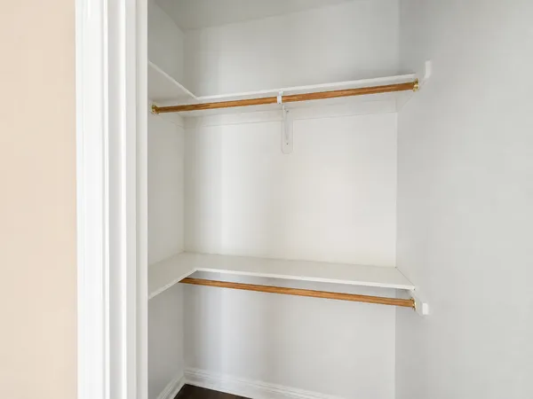 USC Off-Campus Housing | PM - JWB Landmark 1337-1339 | Studio, 1- to 3-Bedroom Rentals Available