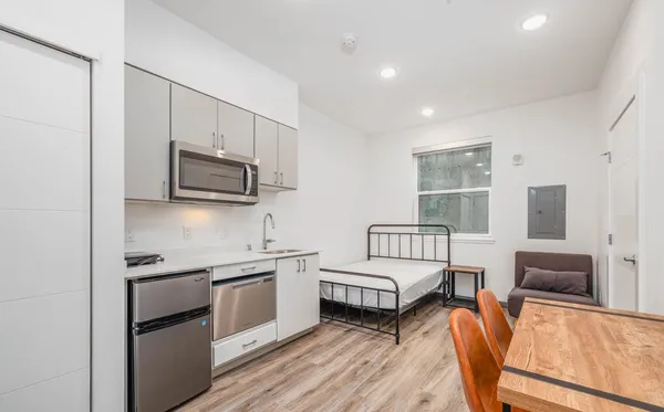 UW Off-Campus Housing | Fifty-Two Apartments | Studio, 1- to 3-Bedroom Rentals Available