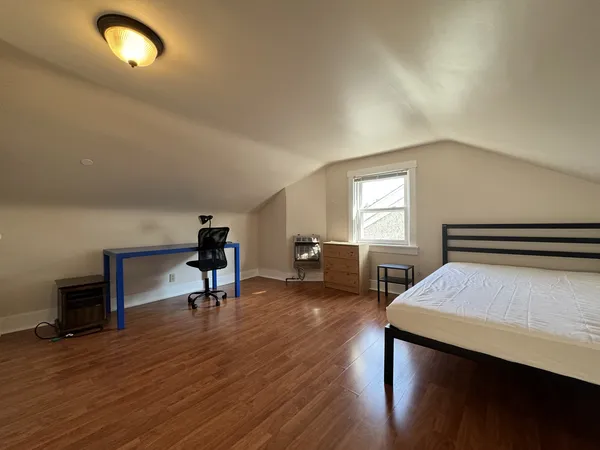 CMU Off-Campus Housing | 5709 Melvin St | Studio, 1- to 3-Bedroom Rentals Available