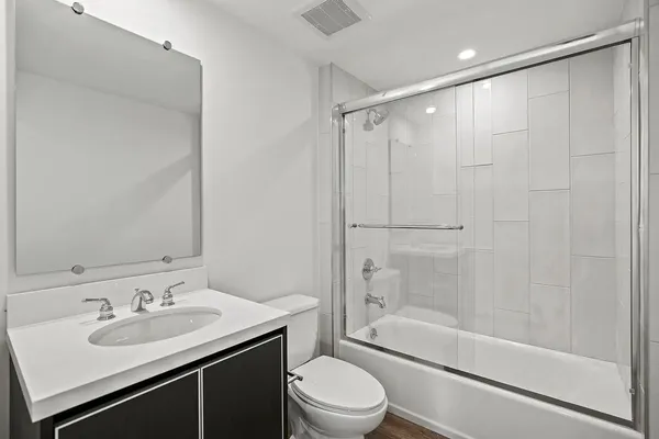 UCLA Off-Campus Housing | Selby Venti | Studio, 1- to 3-Bedroom Rentals Available