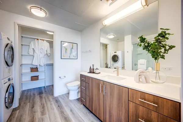 Nari Koreatown in Koreatown, Los Angeles | Studio, 1- to 3-Bedroom Rentals Available