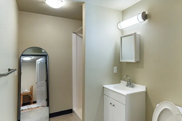 UW Off-Campus Housing | Alta Studios | Studio, 1- to 3-Bedroom Rentals Available