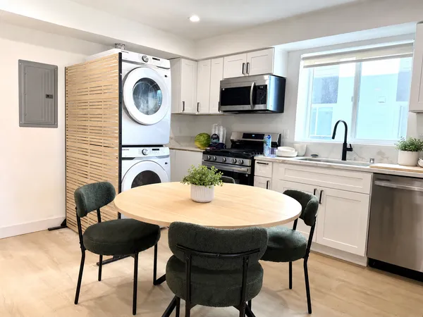 1337 West 36th Street in South Los Angeles, Los Angeles | Studio, 1- to 3-Bedroom Rentals Available