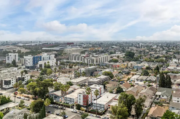 USC Off-Campus Housing | 1238 W 37th Pl | Studio, 1- to 3-Bedroom Rentals Available