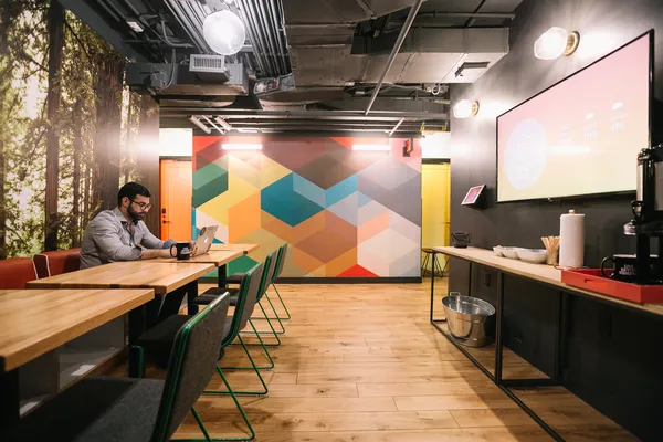 Coliving Spaces at 2221 S Clark St in Crystal City, Arlington | Tripalink