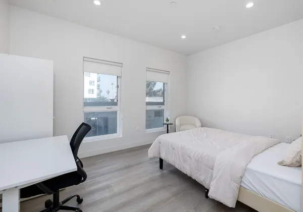 Polaris Lux for Rent near USC | Off-Campus Apartments