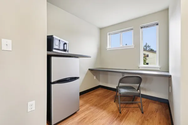 UW Off-Campus Housing | Juno Studios | Studio, 1- to 3-Bedroom Rentals Available