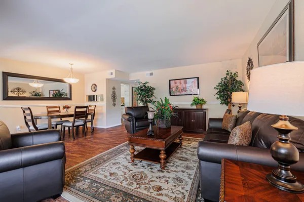 Nottingham Residences for rent in Memorial, Houston | 3-Bedroom Rentals Available