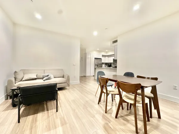 UCLA Off-Campus Housing | 1265 Barry Ave | Studio, 1- to 3-Bedroom Rentals Available