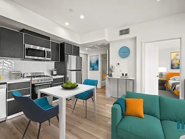 Motor Midway in Palms, Los Angeles | Studio, 1- to 3-Bedroom Rentals Available