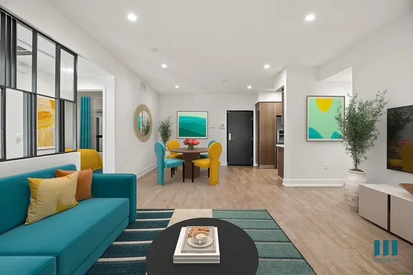 Cole Grove in Hollywood, Los Angeles | Studio, 1- to 3-Bedroom Rentals Available