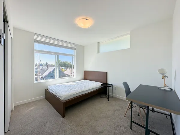 5634A Brooklyn Ave NE, Seattle, WA 98105 UW Off-Campus Housing | The Grey House | Studio, 1- to 3-Bedroom Rentals Available