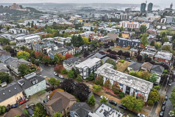 Jupiter Apartments in Downtown Seattle, Seattle | Studio, 1- to 3-Bedroom Rentals Available