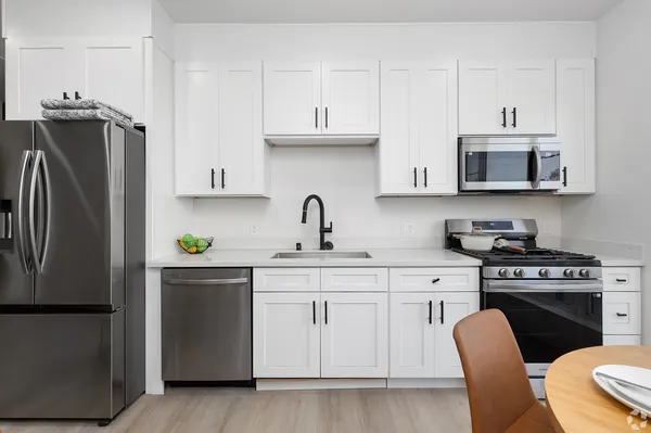 1128 W 37th Dr for Rent near USC | Off-Campus Apartments