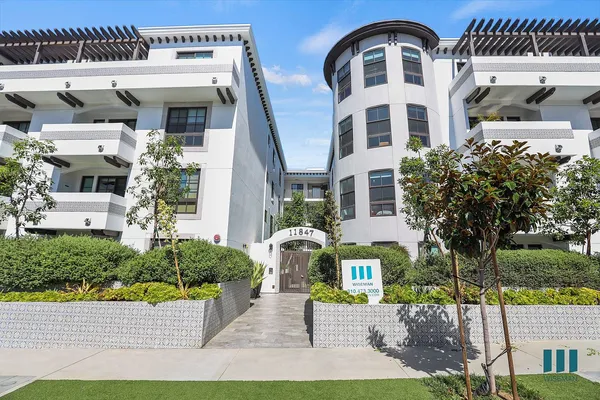 UCLA Off-Campus Housing | Kiowa Stone | Studio, 1- to 3-Bedroom Rentals Available