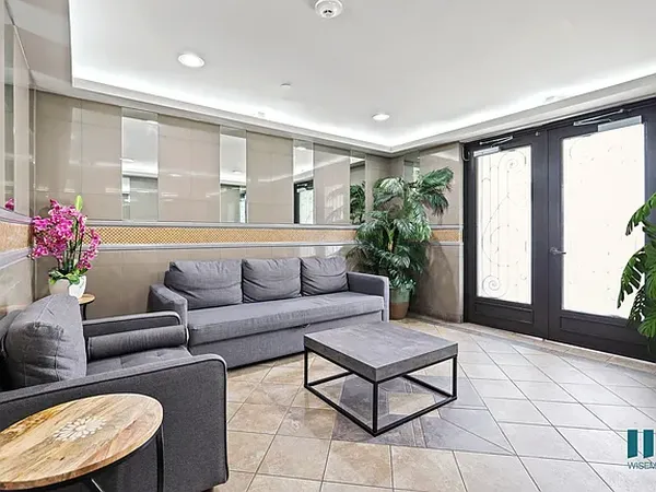 Sherbourne Hall in Pico-Robertson, Los Angeles | Studio, 1- to 3-Bedroom Rentals Available