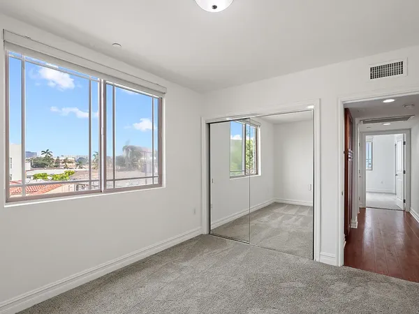 Sherbourne Hall in Pico-Robertson, Los Angeles | Studio, 1- to 3-Bedroom Rentals Available