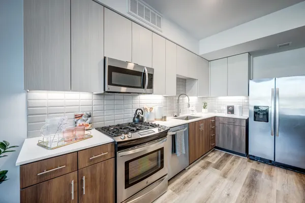 Nari Koreatown in Koreatown, Los Angeles | Studio, 1- to 3-Bedroom Rentals Available