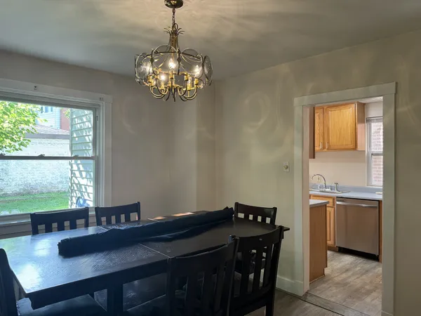 CMU Off-Campus Housing | 5709 Melvin St | Studio, 1- to 3-Bedroom Rentals Available