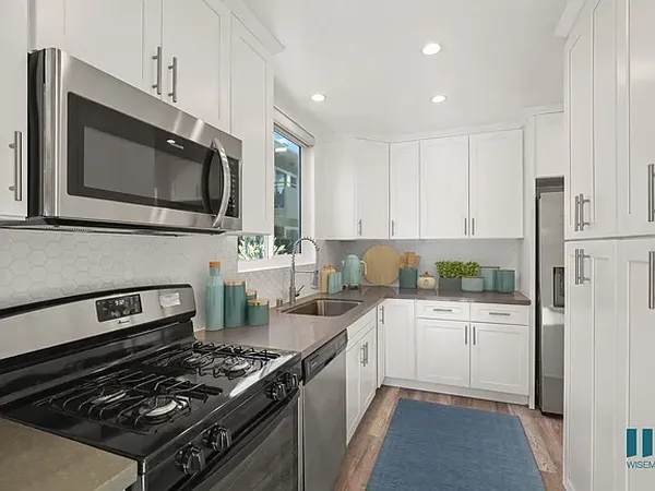 UCLA Off-Campus Housing | Goshen Double | Studio, 1- to 3-Bedroom Rentals Available