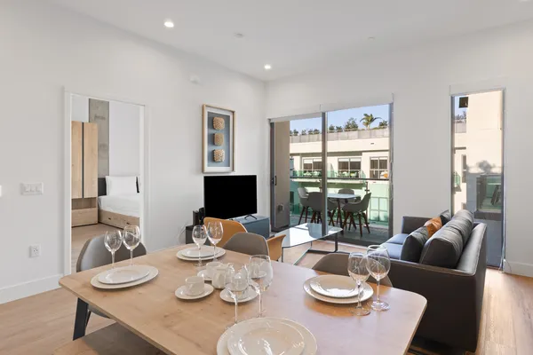 TENTEN Downtown in DTLA, Los Angeles | Studio, 1- to 3-Bedroom Rentals Available