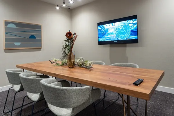 Sawyer in Koreatown, Los Angeles | Studio, 1- to 3-Bedroom Rentals Available