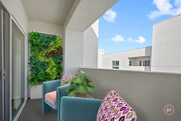 Tamarind Sunset in Hollywood, Los Angeles | Studio, 1- to 3-Bedroom Rentals Available