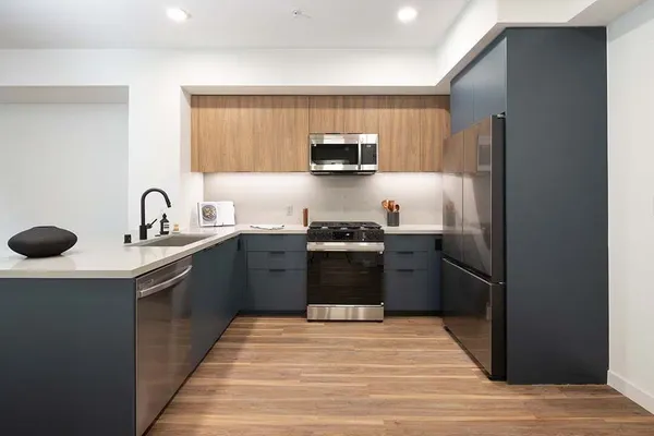 Paxton in Garfield, Huntington Beach | Studio, 1- to 3-Bedroom Rentals Available