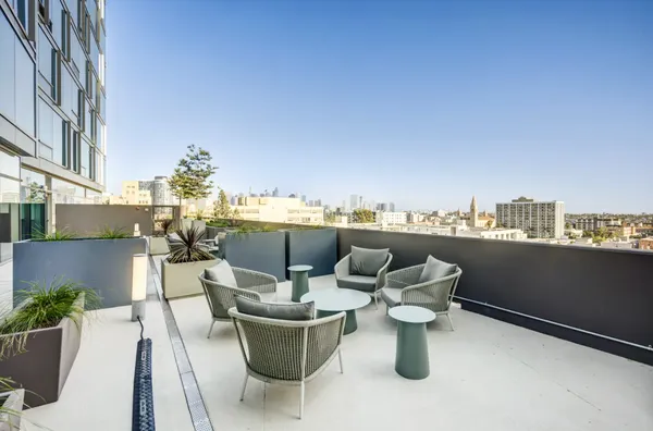 Nari Koreatown in Koreatown, Los Angeles | Studio, 1- to 3-Bedroom Rentals Available
