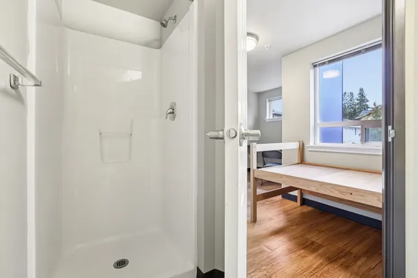 UW Off-Campus Housing | Juno Studios | Studio, 1- to 3-Bedroom Rentals Available