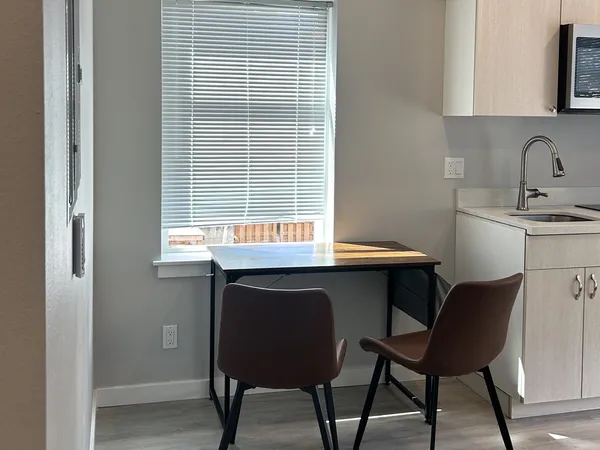 Ace Apartments | Studio Off-Campus Apartments for Rent near UW