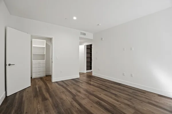 UCLA Off-Campus Housing | Kelton Madera | Studio, 1- to 3-Bedroom Rentals Available