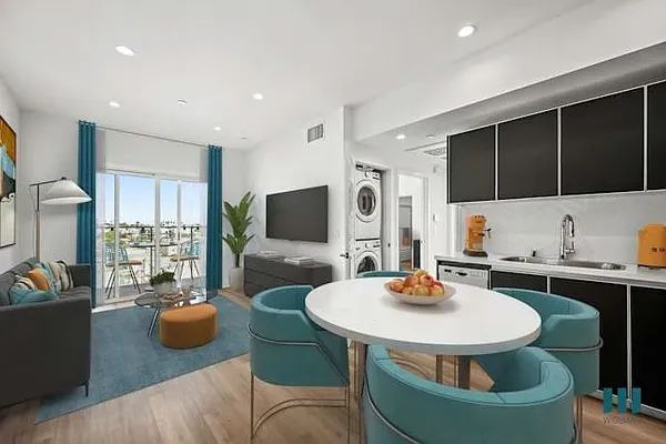 Motor Midway in Palms, Los Angeles | Studio, 1- to 3-Bedroom Rentals Available