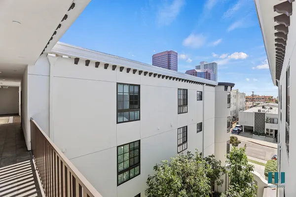 UCLA Off-Campus Housing | Kiowa Stone | Studio, 1- to 3-Bedroom Rentals Available