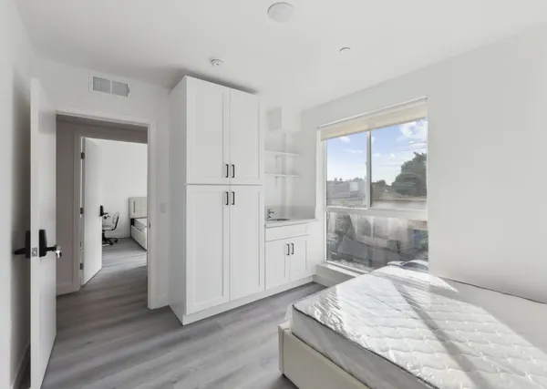 1299 W 36th Pl, Los Angeles, CA 90007 1299 W 36th Pl in South Los Angeles, Los Angeles | Studio, 1- to 3-Bedroom Rentals Available