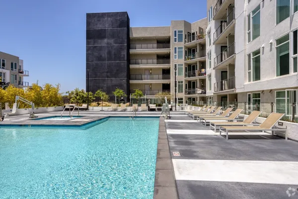 30Sixty in Koreatown, Los Angeles | Studio, 1- to 3-Bedroom Rentals Available