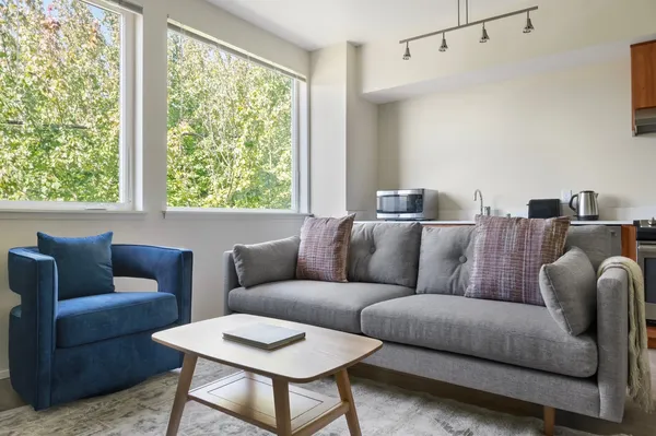 UW Off-Campus Housing | Verve Flats  | Studio, 1- to 3-Bedroom Rentals Available