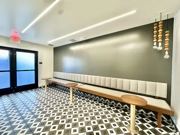 UCLA Off-Campus Housing | 1265 Barry Ave | Studio, 1- to 3-Bedroom Rentals Available