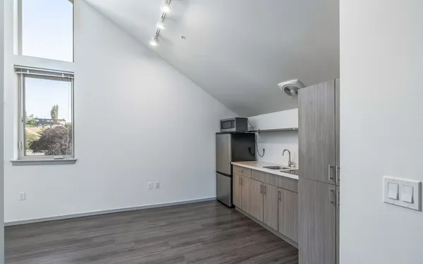 Montisi Apartments in West Seattle, Seattle | Studio, 1- to 3-Bedroom Rentals Available