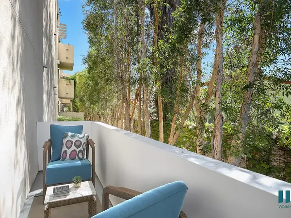 Edinburgh Courtyard for rent in Beverly Grove, Los Angeles | 2-Bedroom Rentals Available