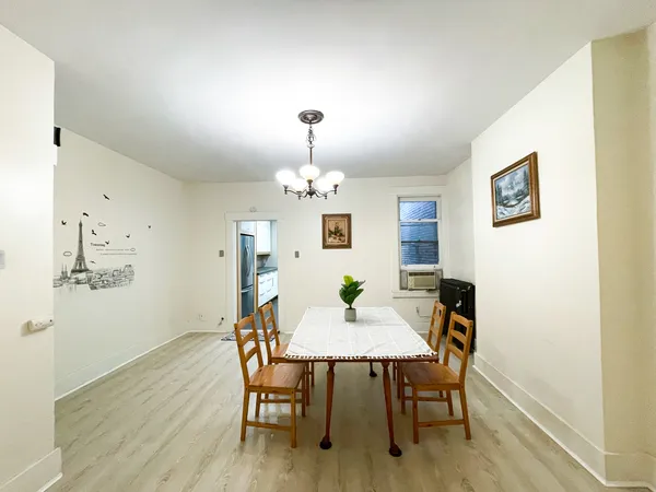 CMU Off-Campus Housing | 1041 Mirror St | Studio, 1- to 3-Bedroom Rentals Available